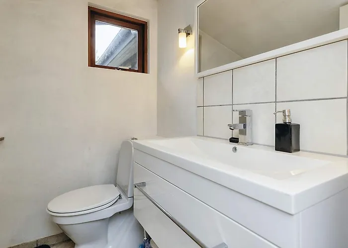 6 Person In Bogense-by Traum *